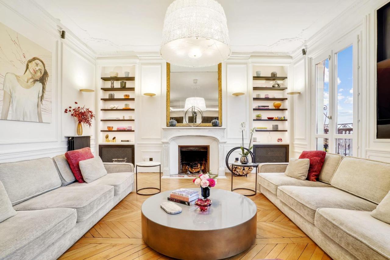 Magnificent Luxury Penthouse Apartment In A Prestigious Neighborhood Of Paris With A Eiffel Tower View From Balcony Short Walk To Palais Galliera And Avenue Montaigne Fashion Stores Εξωτερικό φωτογραφία