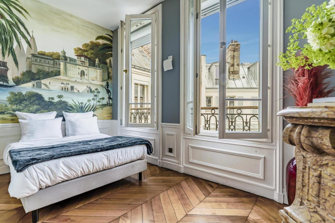 Magnificent Luxury Penthouse Apartment In A Prestigious Neighborhood Of Paris With A Eiffel Tower View From Balcony Short Walk To Palais Galliera And Avenue Montaigne Fashion Stores Εξωτερικό φωτογραφία