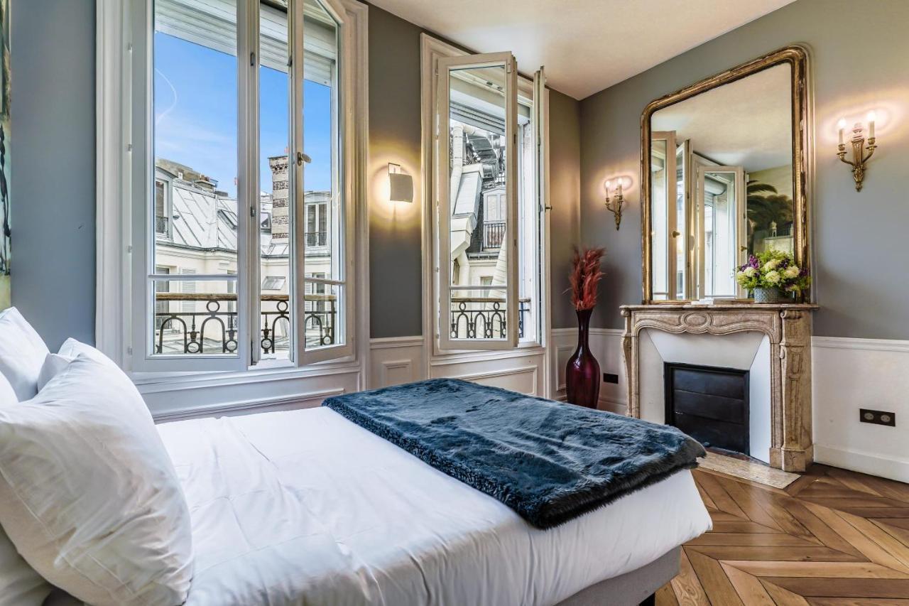 Magnificent Luxury Penthouse Apartment In A Prestigious Neighborhood Of Paris With A Eiffel Tower View From Balcony Short Walk To Palais Galliera And Avenue Montaigne Fashion Stores Εξωτερικό φωτογραφία